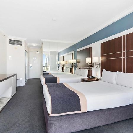 Hotel Apartments On 22 View Avenue, Surfers Paradise ゴールドコースト エクステリア 写真