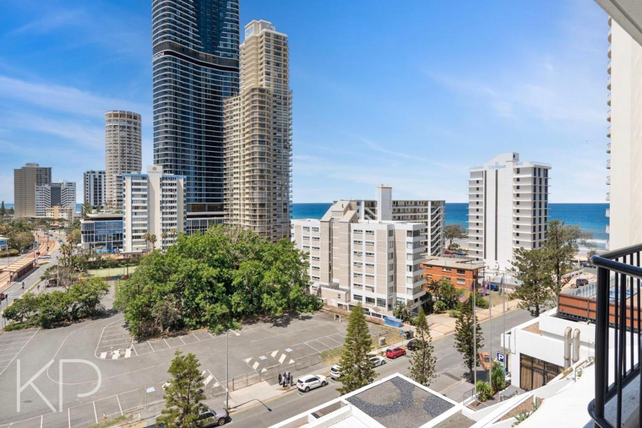Hotel Apartments On 22 View Avenue, Surfers Paradise ゴールドコースト エクステリア 写真