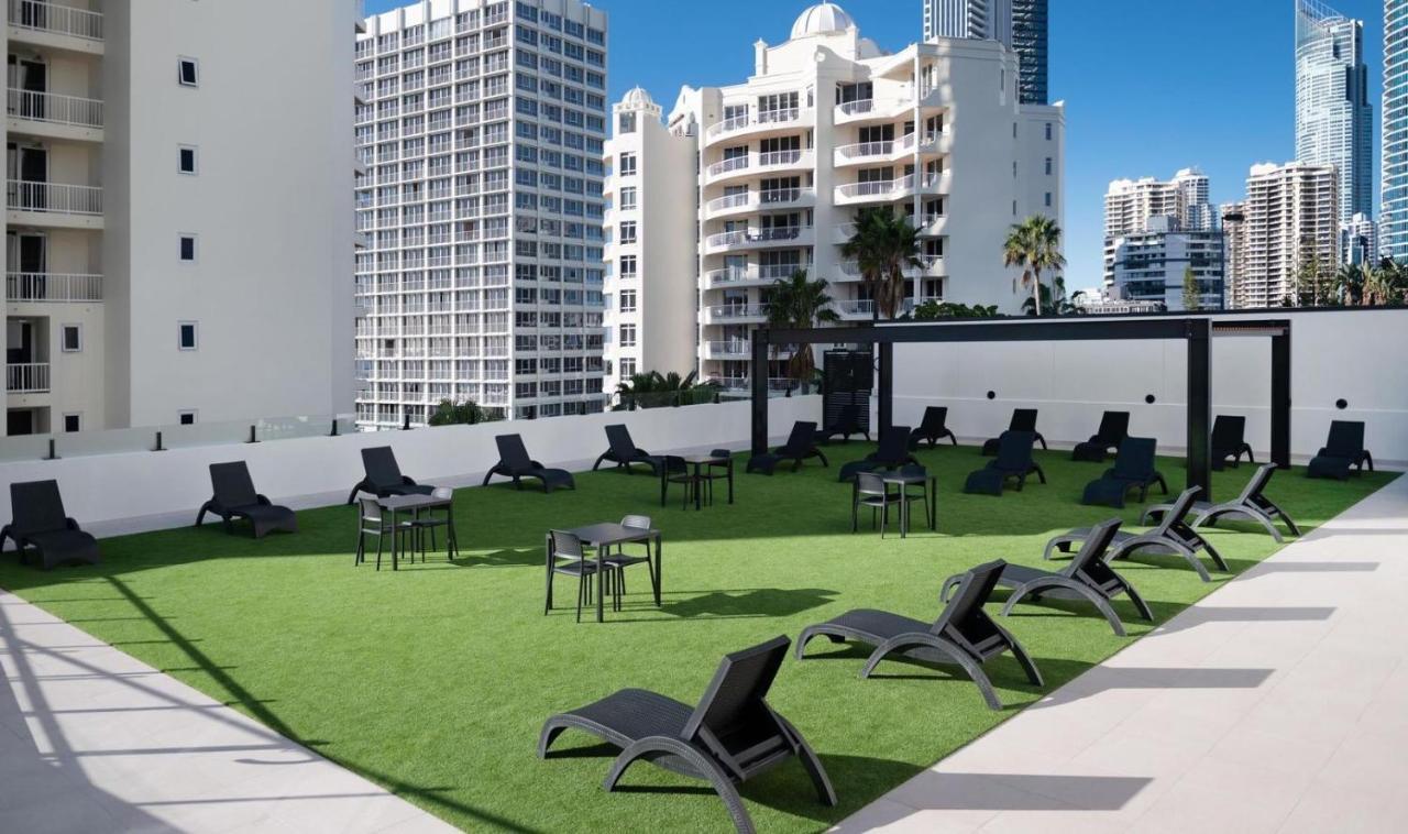 Hotel Apartments On 22 View Avenue, Surfers Paradise ゴールドコースト エクステリア 写真