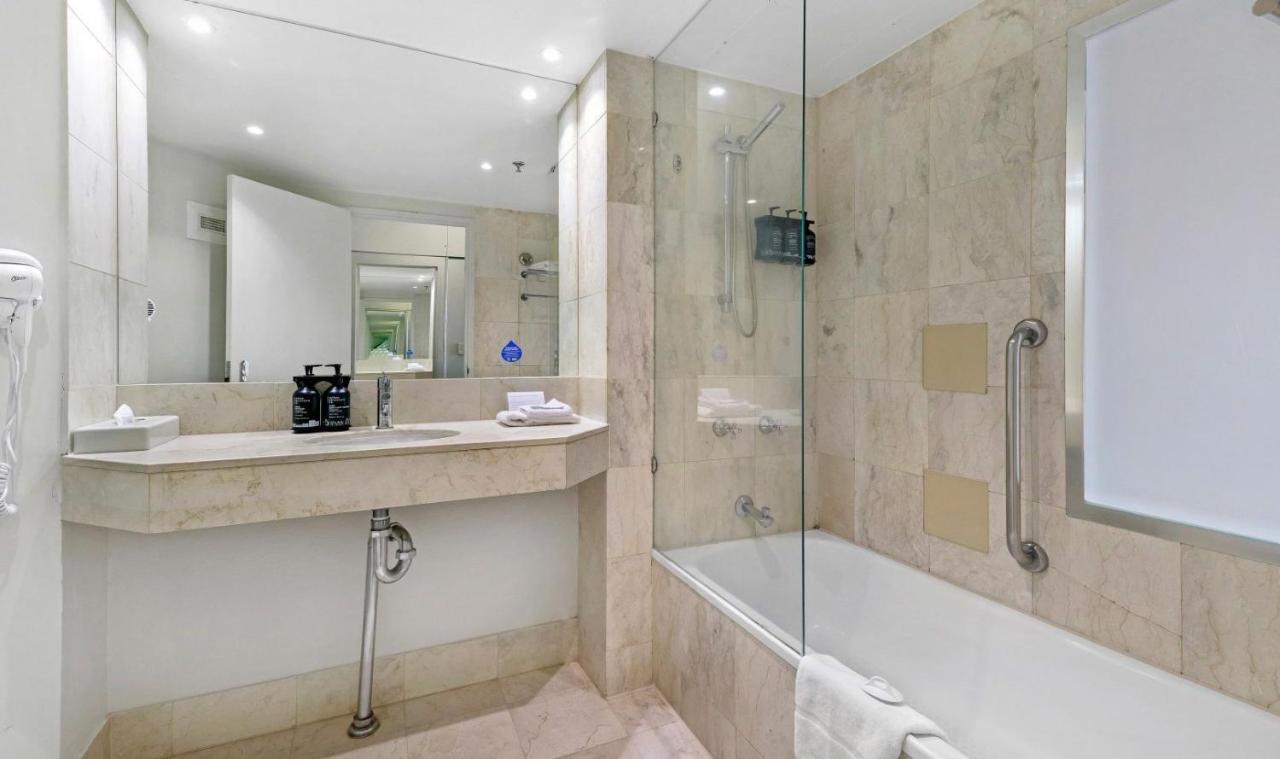 Hotel Apartments On 22 View Avenue, Surfers Paradise ゴールドコースト エクステリア 写真