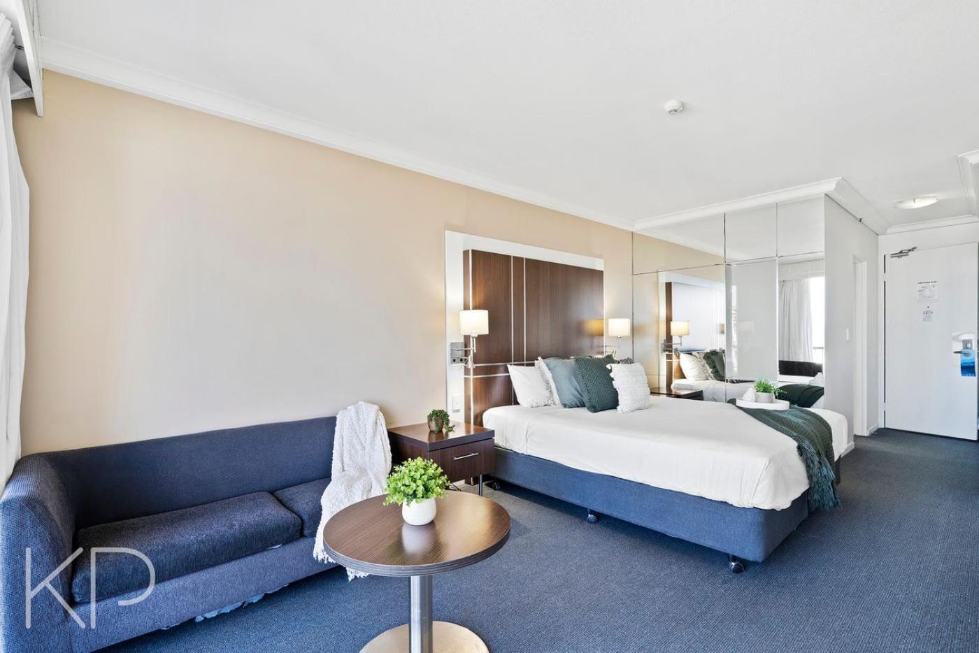 Hotel Apartments On 22 View Avenue, Surfers Paradise ゴールドコースト エクステリア 写真
