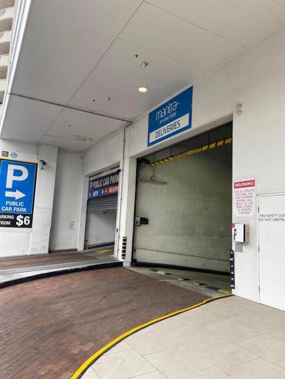 Hotel Apartments On 22 View Avenue, Surfers Paradise ゴールドコースト エクステリア 写真